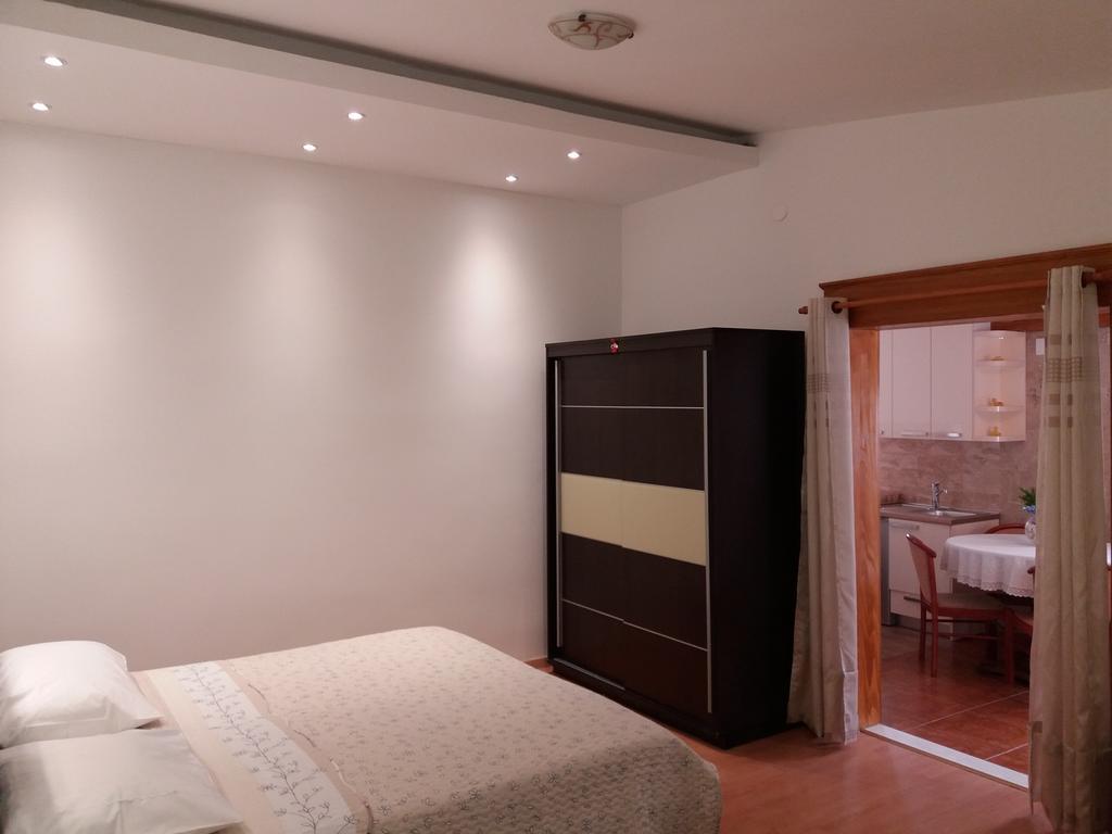 Apartments Kurilj Makarska Exterior foto